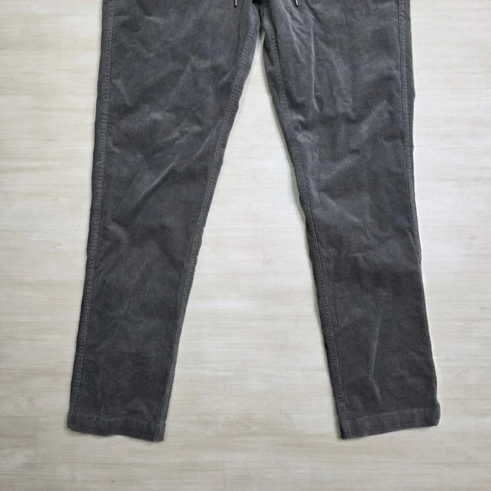 Vuori Mens Optimist Corduroy Pants Grey V440 Stretch Jogger Chino Size Medium